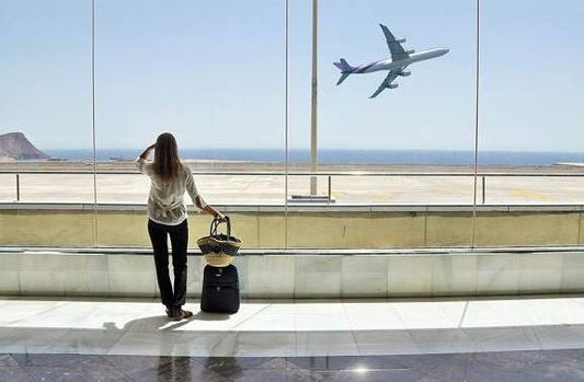 6 Tips For flying When Pregnant - Lazy Baby
